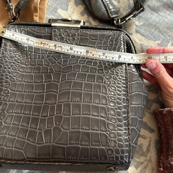 Patricia Nash gray handbag - Picture 5 of 8